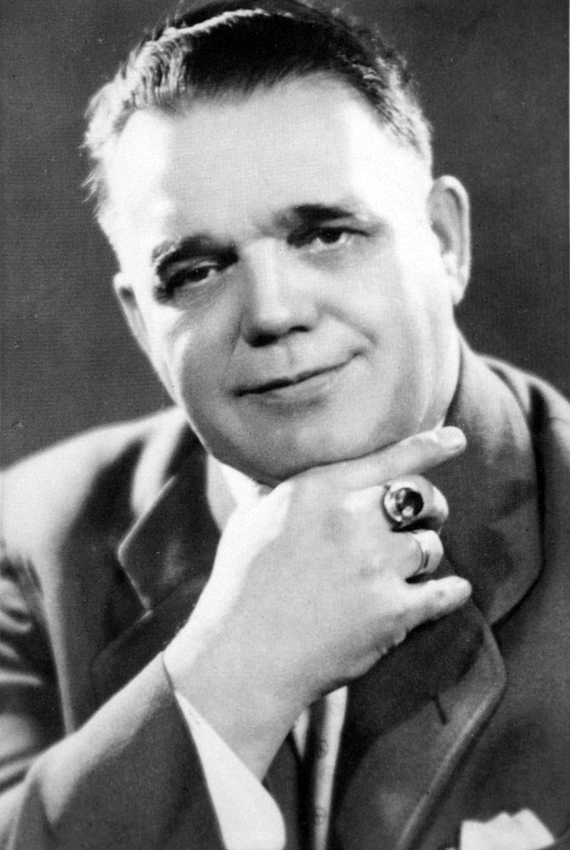 Portrait en noir et blanc de Franz Bardon à la fin des années 1940